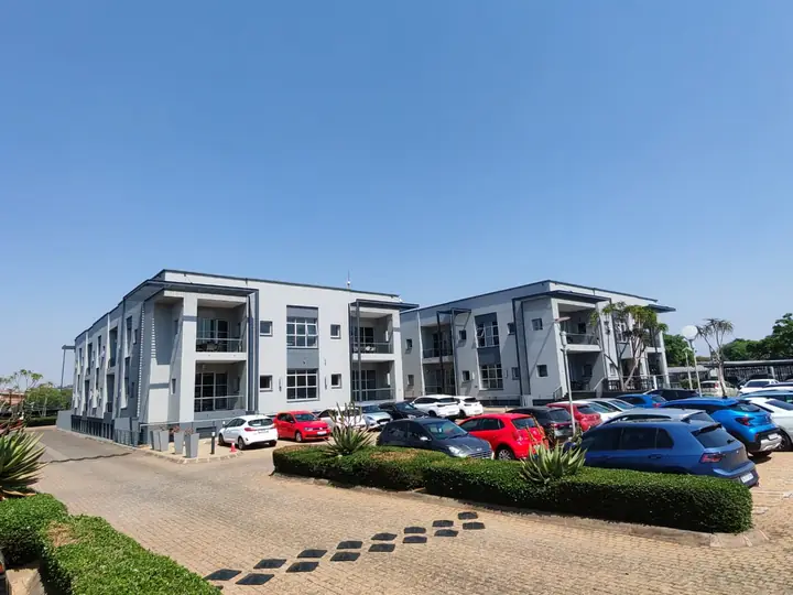 Office blocks and landscaping at Corporate Park 66